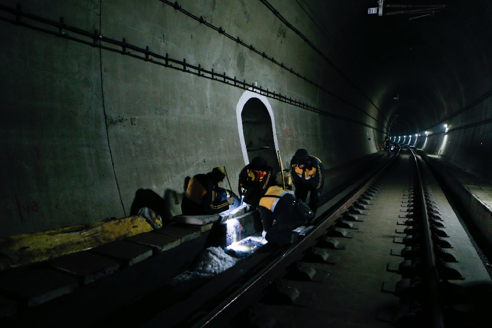 泗县铁路运营隧道病害现状